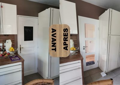 RENOVATION PORTES INTERIEURES HABILLAGE HUISSERIE METALIQUE AVEC CHAMBRANLE ET PORTE VITREE SUR MESURE ET CHAMBRANLE HUGA DURAT GAMA 68